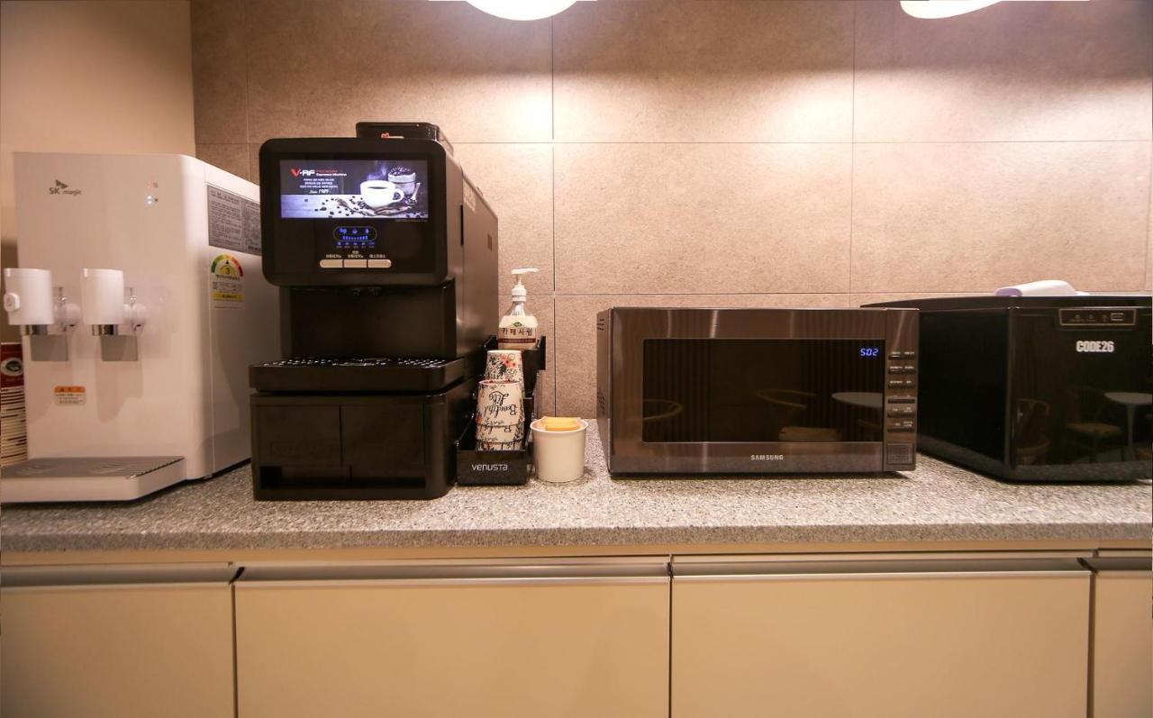 Hotel Lazy Heaven Changwon Esterno foto