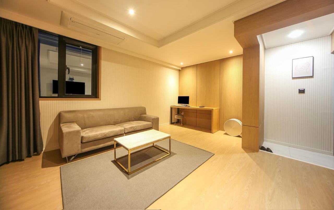 Hotel Lazy Heaven Changwon Esterno foto
